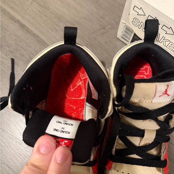 Jordan Red and Cream Sneakers Classic Design MID Toddler 10c - Picture 11 of 14